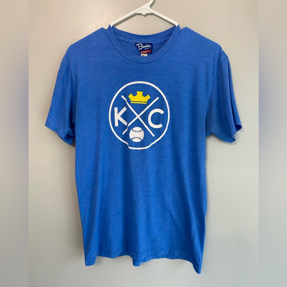 Bunker KC baseball tee, unisex. Perfect condition.